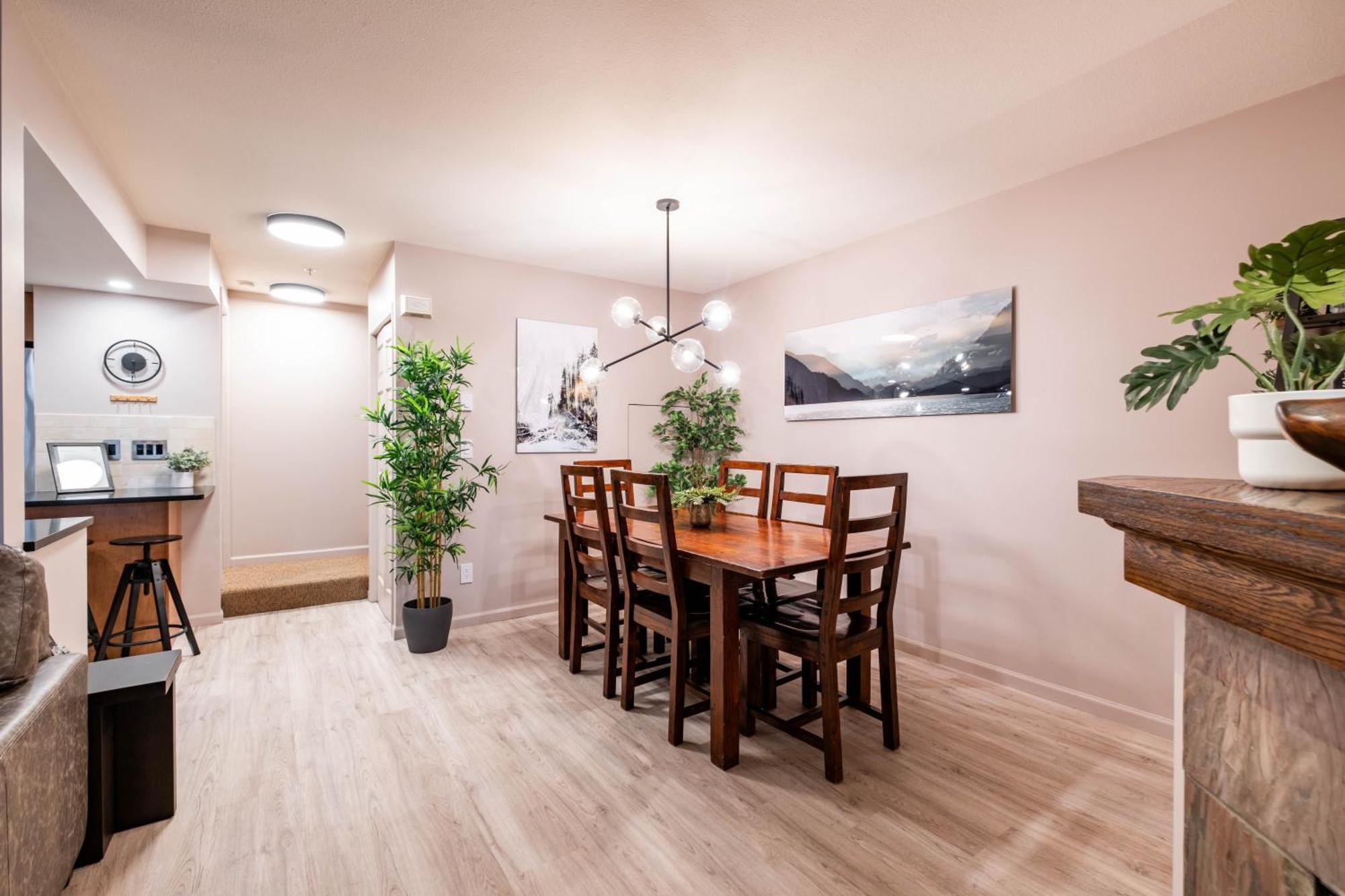 Sunpath By Outpost Whistler Villa Exterior foto