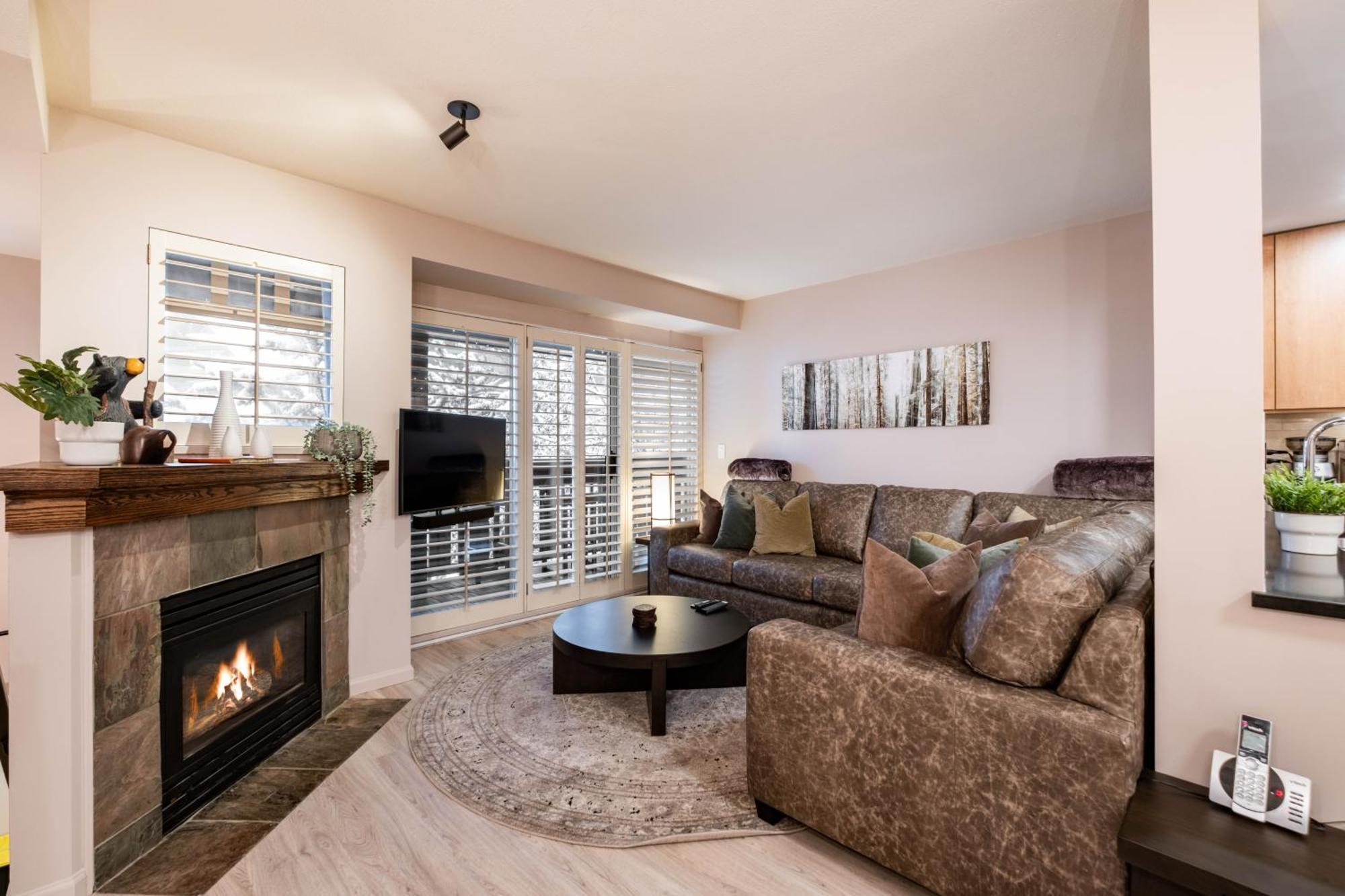 Sunpath By Outpost Whistler Villa Exterior foto