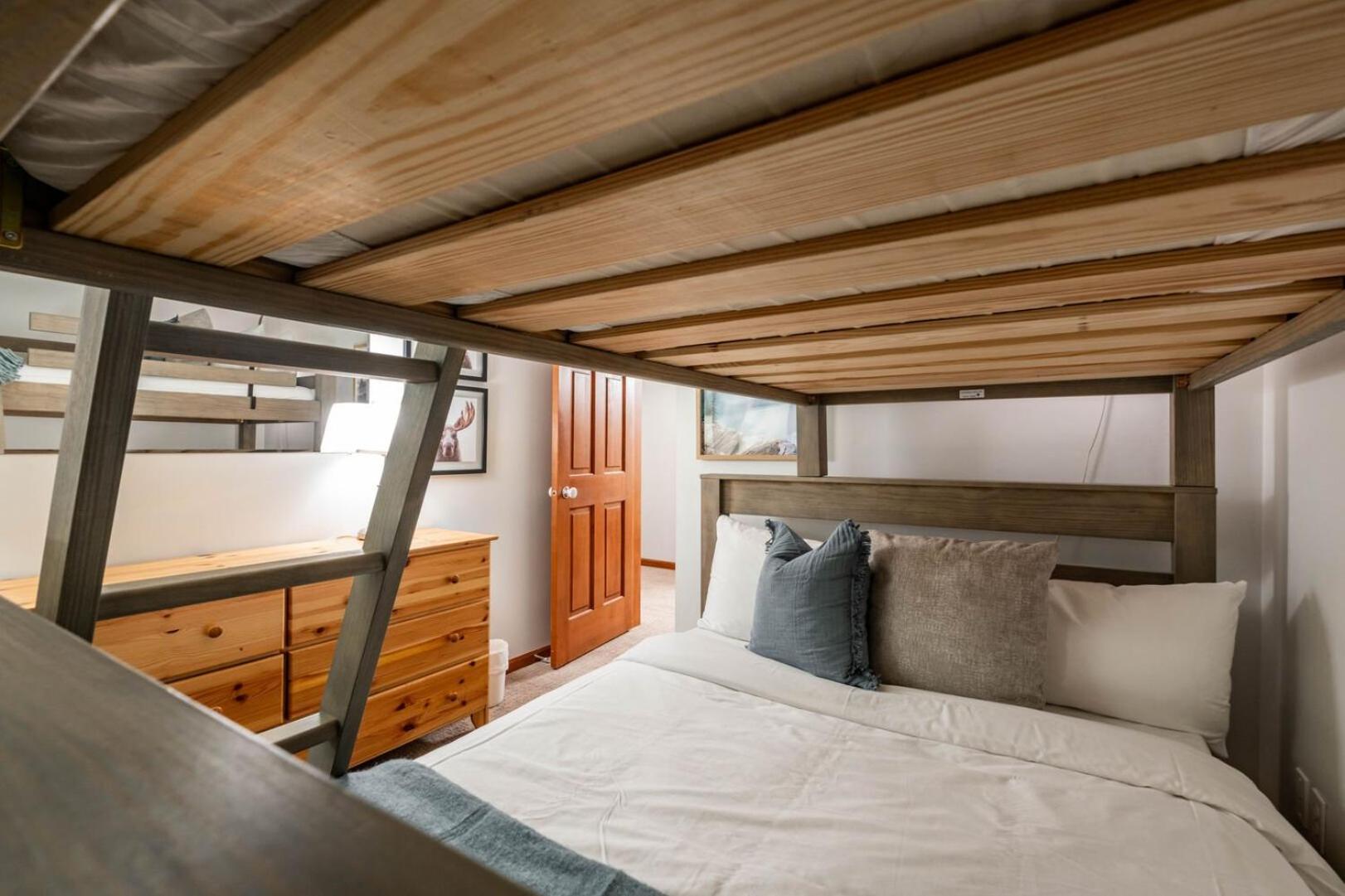 Sunpath By Outpost Whistler Villa Exterior foto