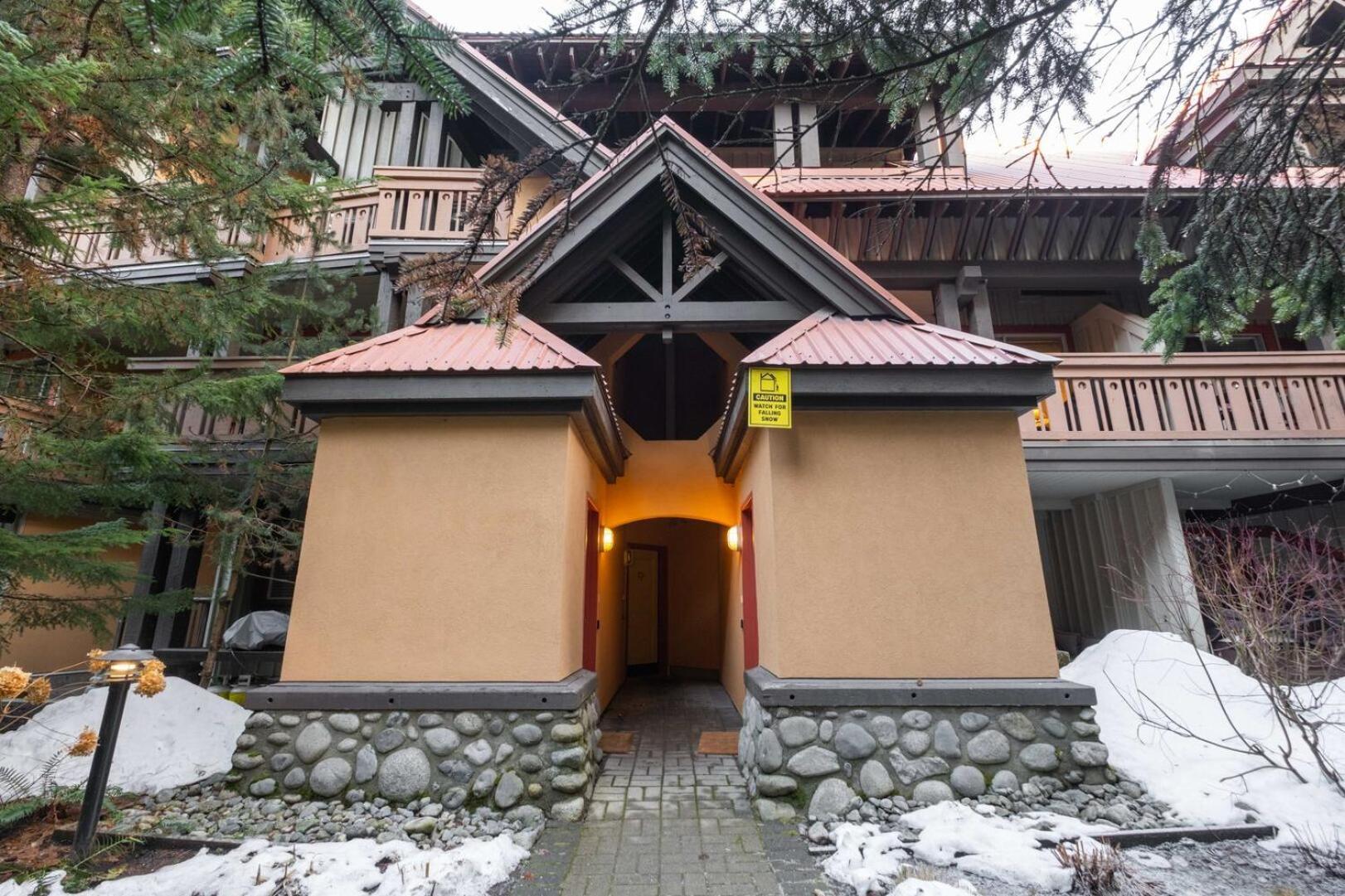 Sunpath By Outpost Whistler Villa Exterior foto