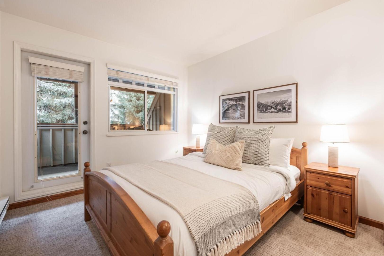 Sunpath By Outpost Whistler Villa Exterior foto